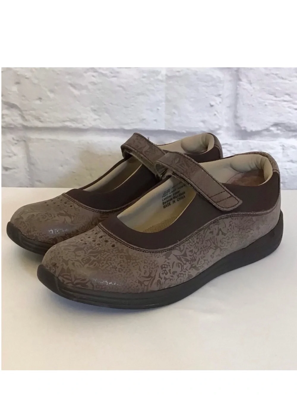 Drew 8.5 Rose Brown Mary Jane Women’s Leather Comfort Shoes Floral Brown